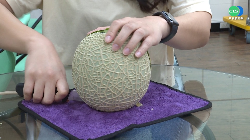 洋香瓜界LV! "阿露斯"鮮甜多汁要價不斐