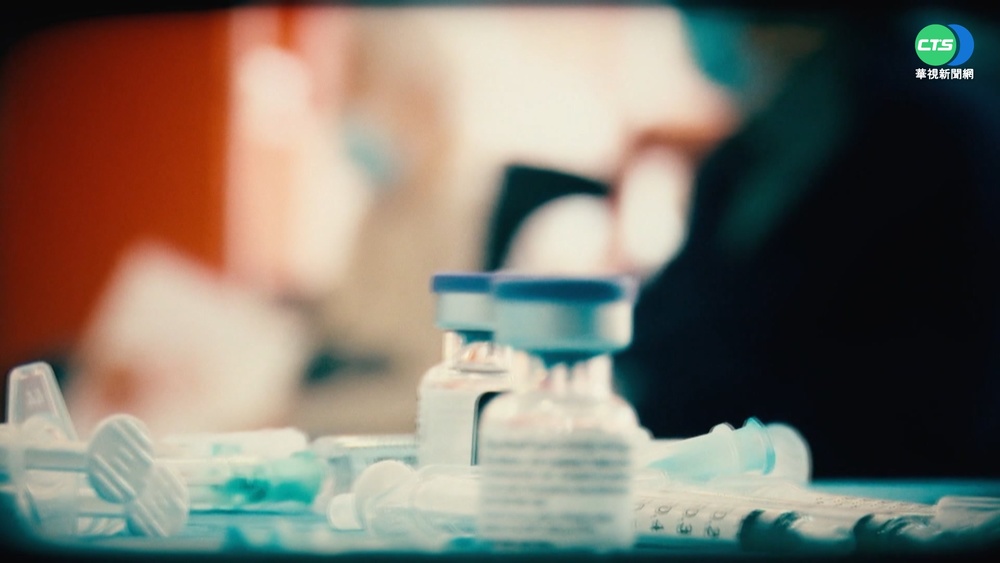 Omicron感染年齡層降 各國拚打加強劑