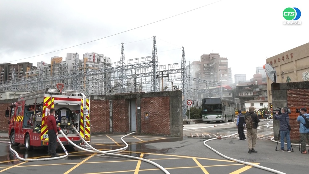 萬隆變電所爆炸起火 30萬戶用電受影響