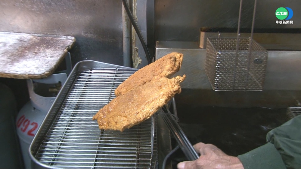 物價狂漲! 逢甲夜市"1片雞排賣90元"