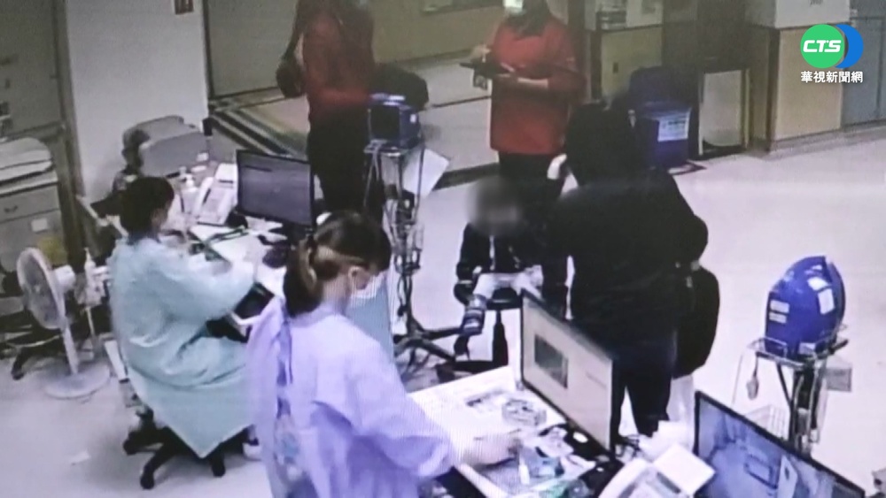 2歲女童玩耍鐵絲塞耳 開刀取出恐傷聽力