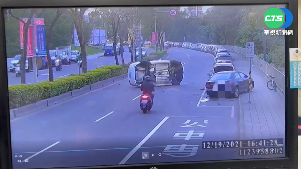 嬤載孫女恍神車禍 鬼門關前走一遭