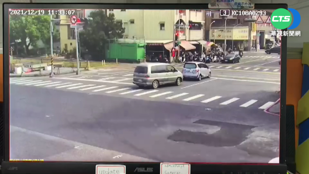 闖紅燈險撞輕軌! 高捷提告女騎士