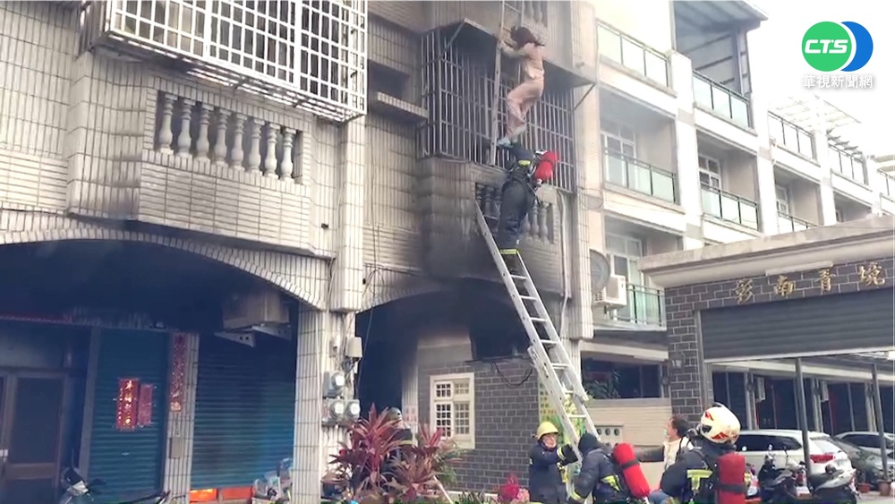 民宅火警1家3口逃出 疑國中兒子縱火