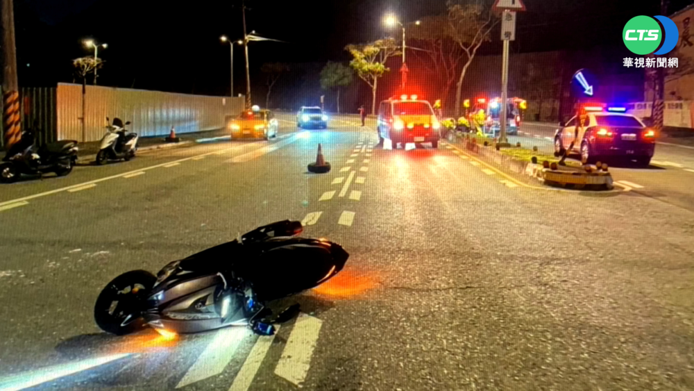 過彎疑車速過快 高中生自撞分隔島亡