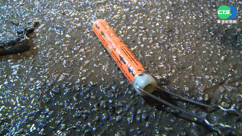 遭縱火? 新北瑞松街機車倒路中燒毀