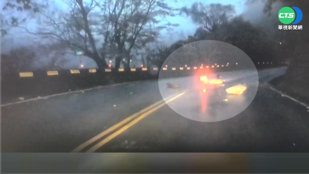 中橫大雨巨石"從天降" 女騎士遭砸傷昏迷