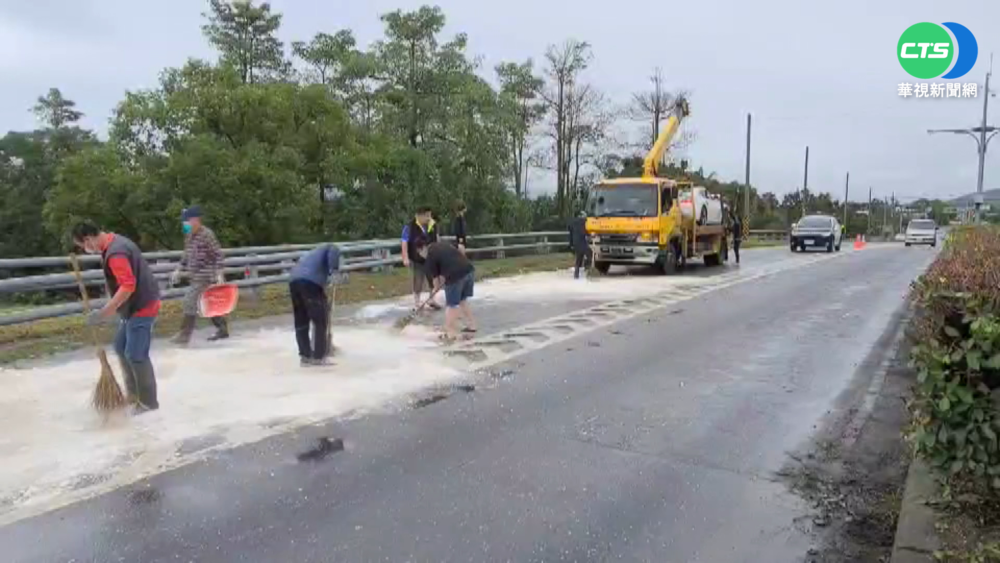 酒測值0.96! 男酒駕撞貨車.蘿蔔掉滿地