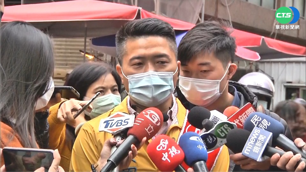 翁10年前被陳柏惟撞傷 顏寬恒送代步車