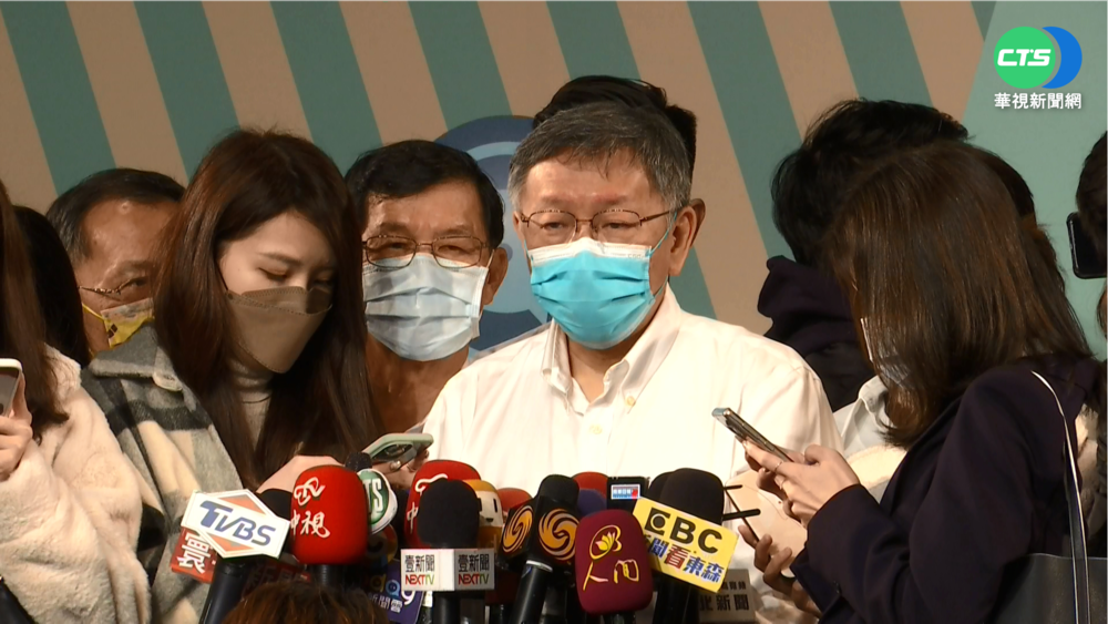 柯文哲就職7週年! 率局處首長穿白衣亮相