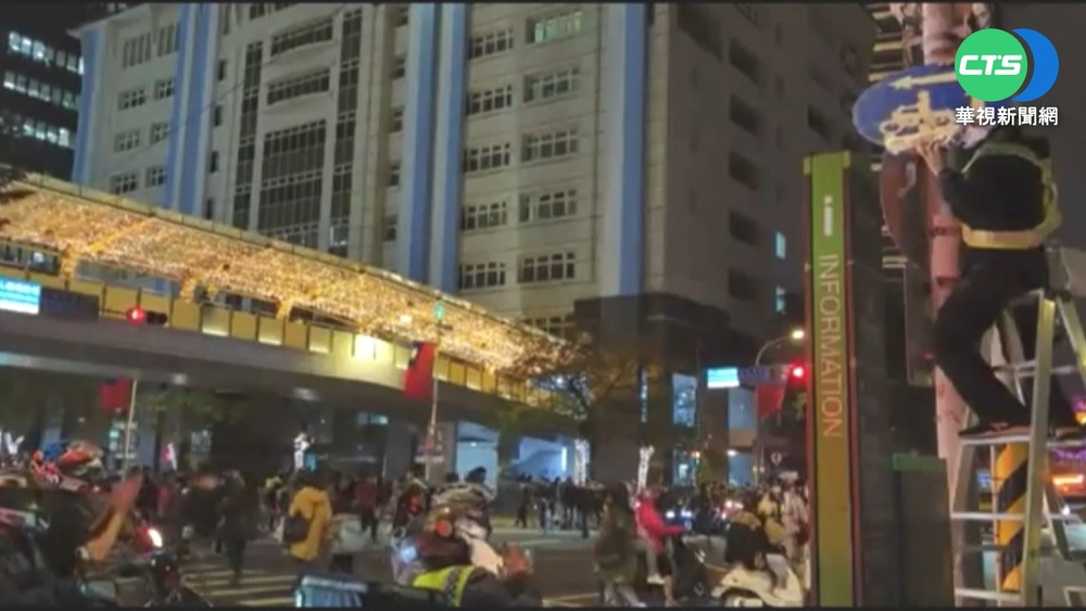 比不雅手勢.拆號誌! "待轉大富翁"3人遭逮