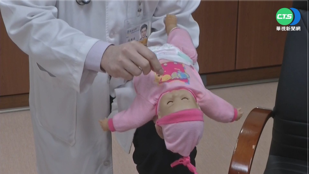 8月嬰疑誤吞氣球 送醫搶救23天不治