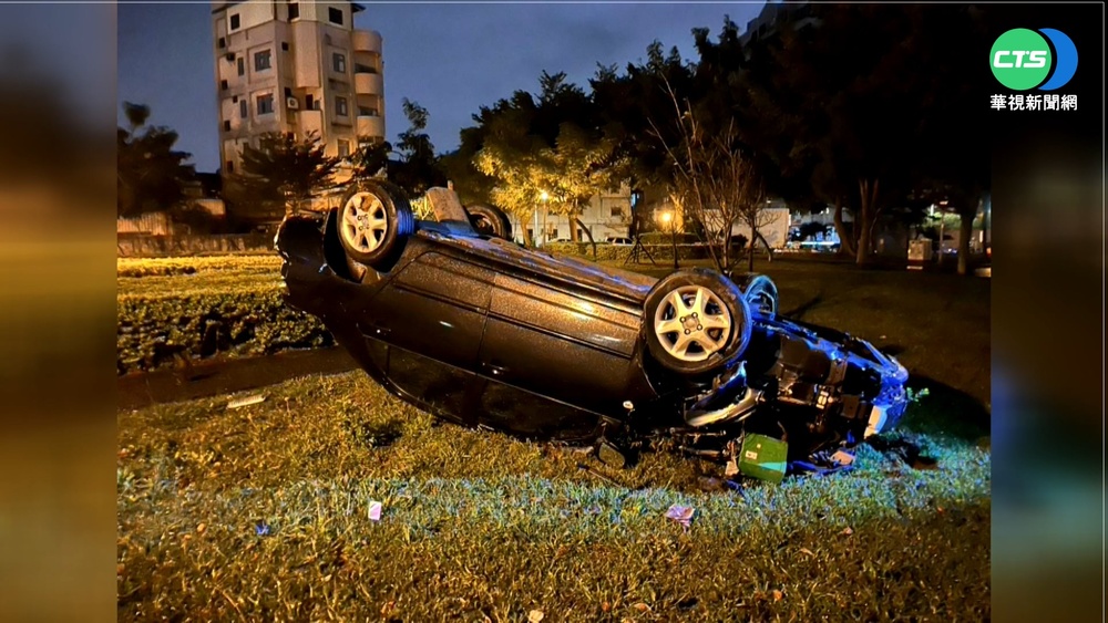 凌晨失控醉撞進公園! 駕駛酒測達0.74