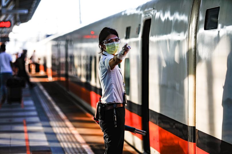 高鐵春節加開450班 返鄉車票12/30零時開搶