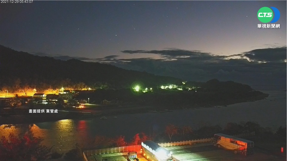 賞日出不必人擠人 東海岸增"即時影像"