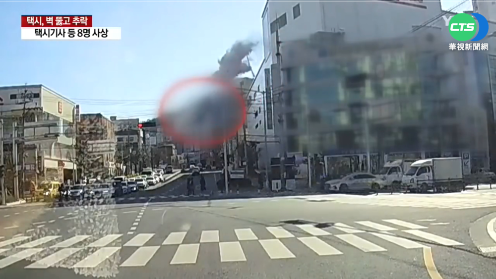 南韓計程車衝破外牆墜5樓 釀1死7傷