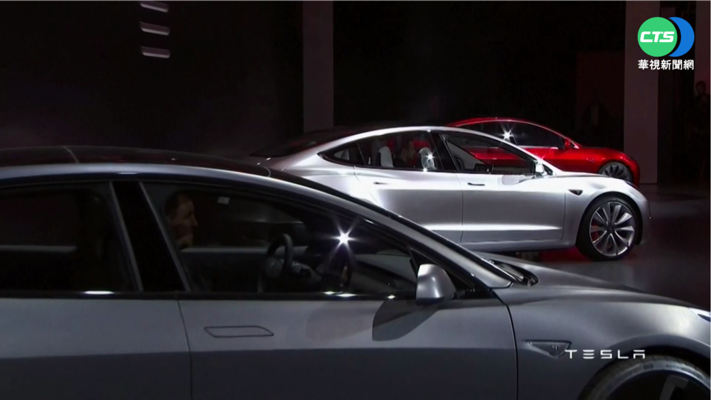 特斯拉召修47.5萬輛車! 單日股價跌1.5%