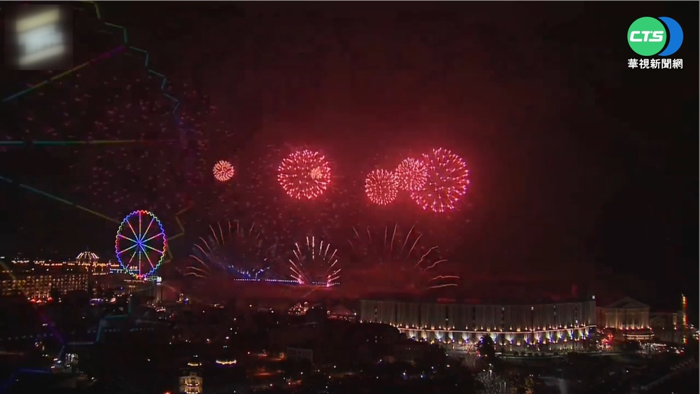 義大888秒煙火秀 扯!玩命國道"停一排"