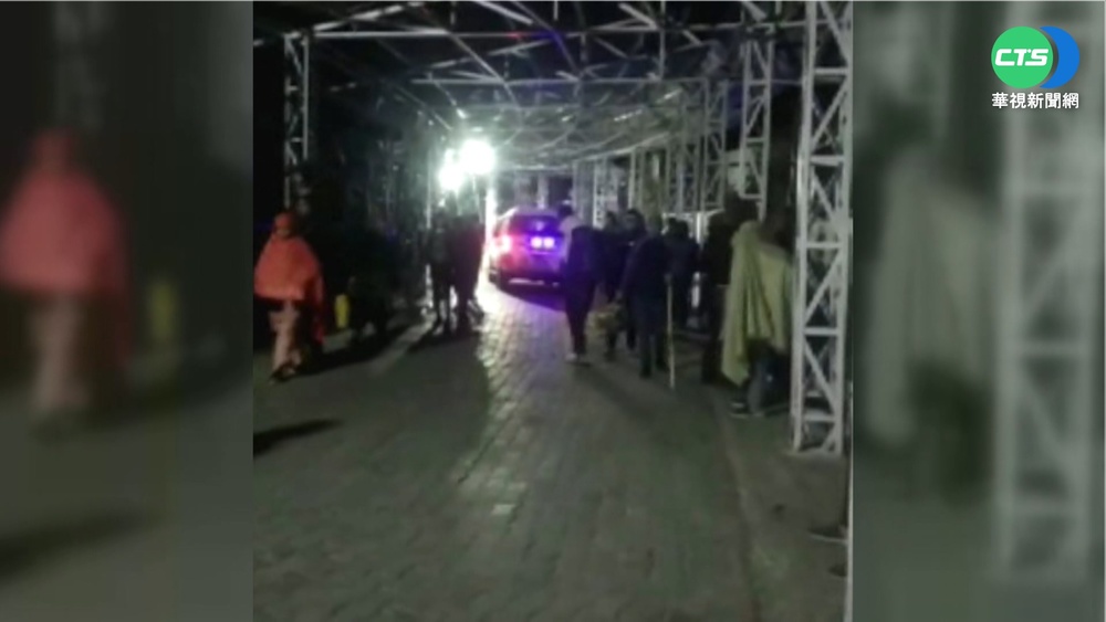 跨年夜爆踩踏事故! 印度神廟12死20傷