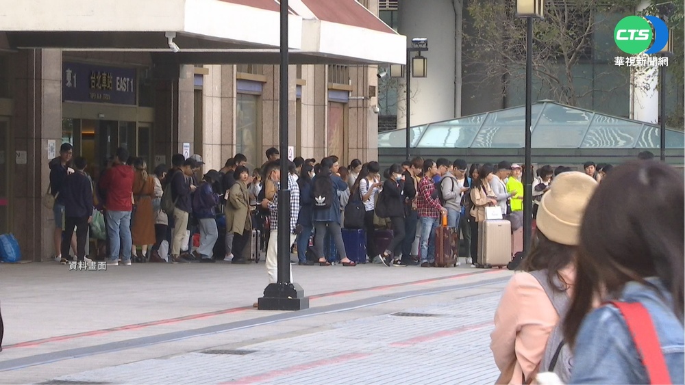 藍志工號召癱瘓返鄉專車 林靜儀:心態可議