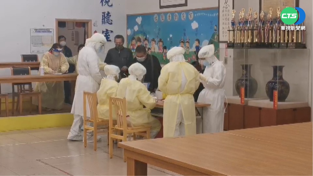 連5天到金嗓歌友會 確診者打牌身影曝光