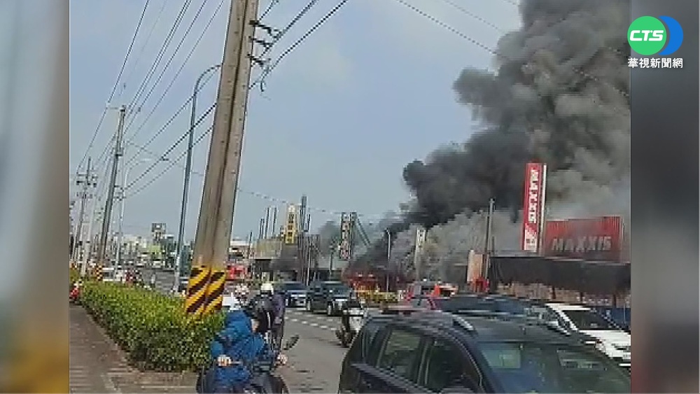 屏東洗車場惡火燒 14屋遭殃.1人灼傷