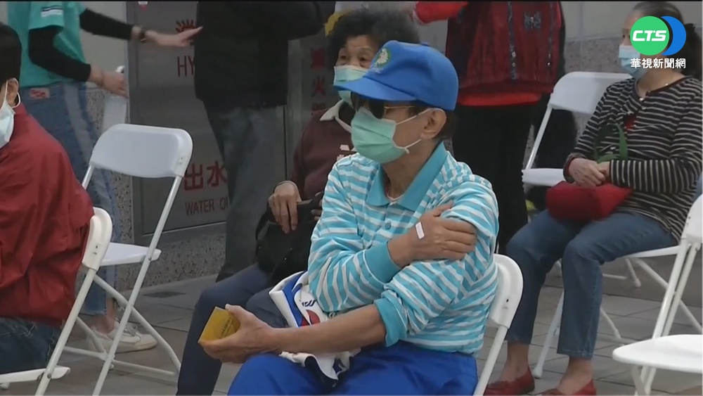桃機疫情擴 南部民眾趕打第三劑疫苗