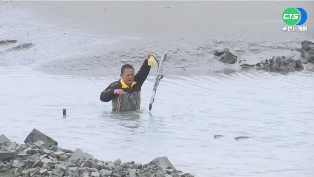 F-16V墜海續搜救飛官 漁民疑撈到殘骸