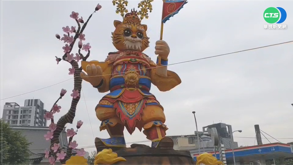南投元宵主燈"福虎獻瑞" 挨批"四不像"