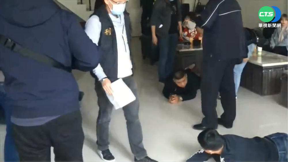 你敢脫離! 未成年成員遭黑幫囚禁.毆打