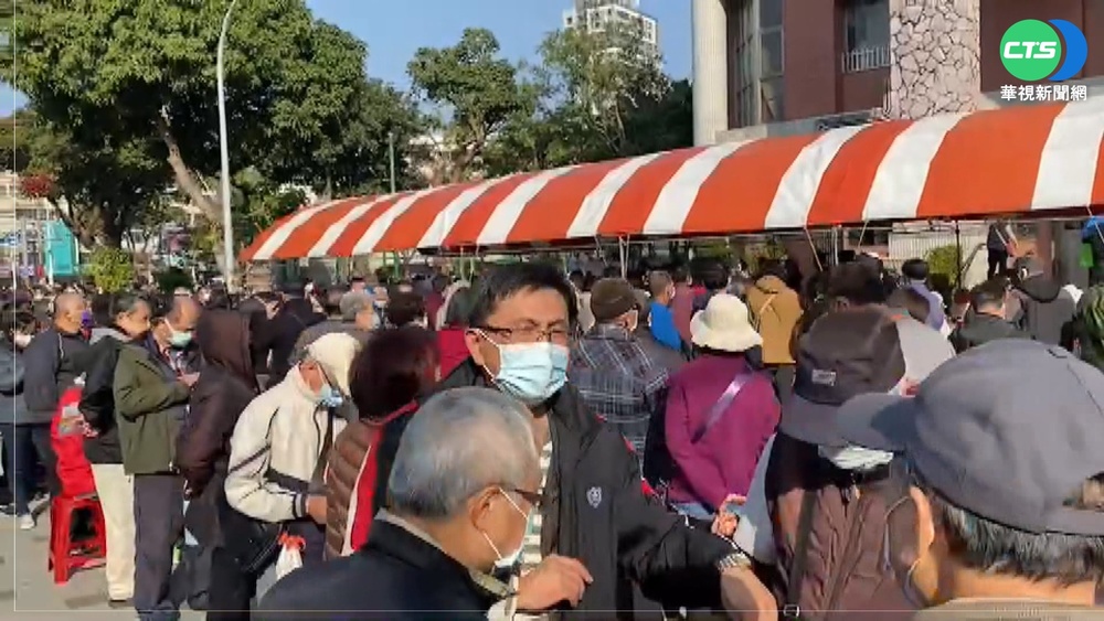 搶打第3劑 台中文心森林公園600劑發光