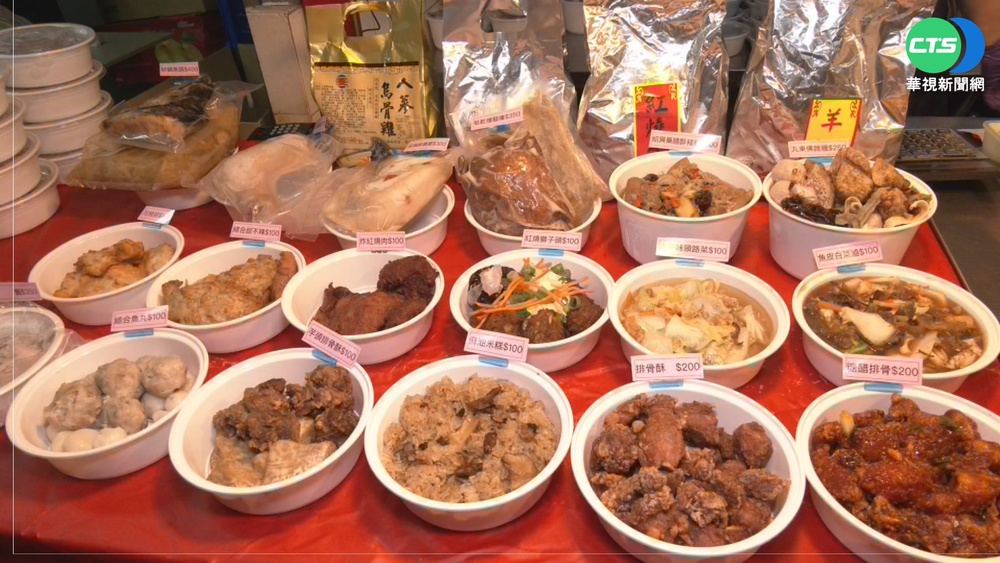 凍漲! 台中百元年菜開賣 湧人潮搶購