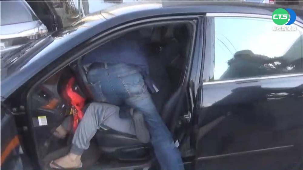 掃蕩犯罪集團嫌拒捕 1警遭拖行.2手骨裂