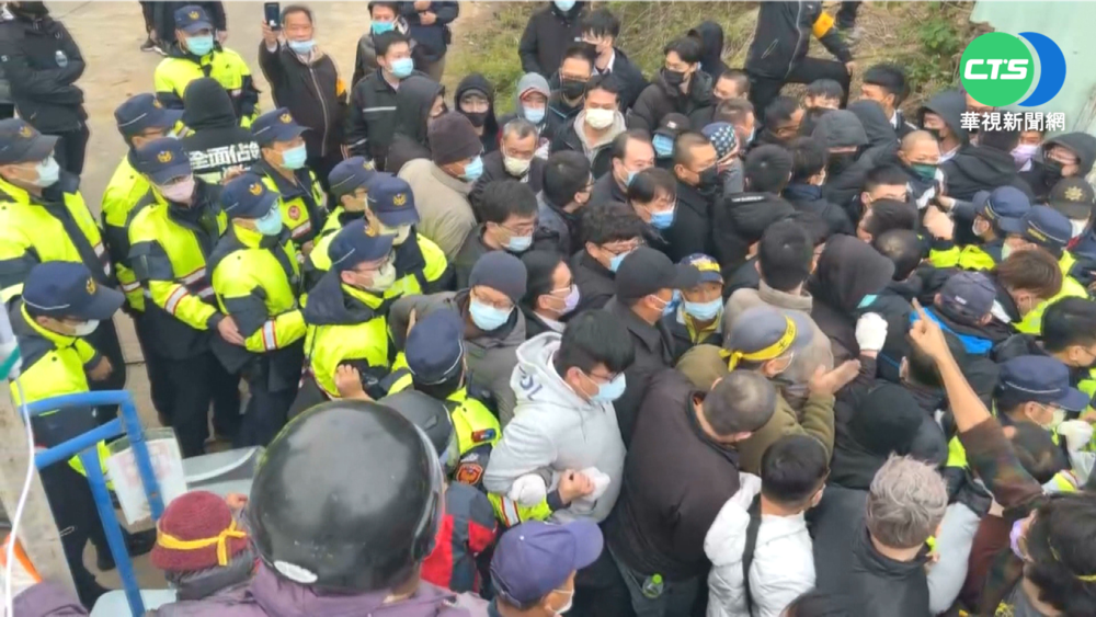 苗栗坤輿掩埋場試營運 居民包圍爆衝突
