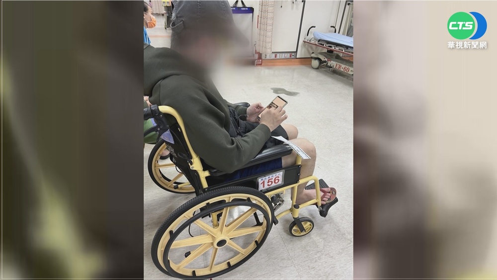 控防護不足! 男抱童出浴室重摔骨折