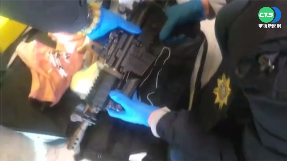 警破"頭北厝"軍火庫 搜出7手槍.百發子彈