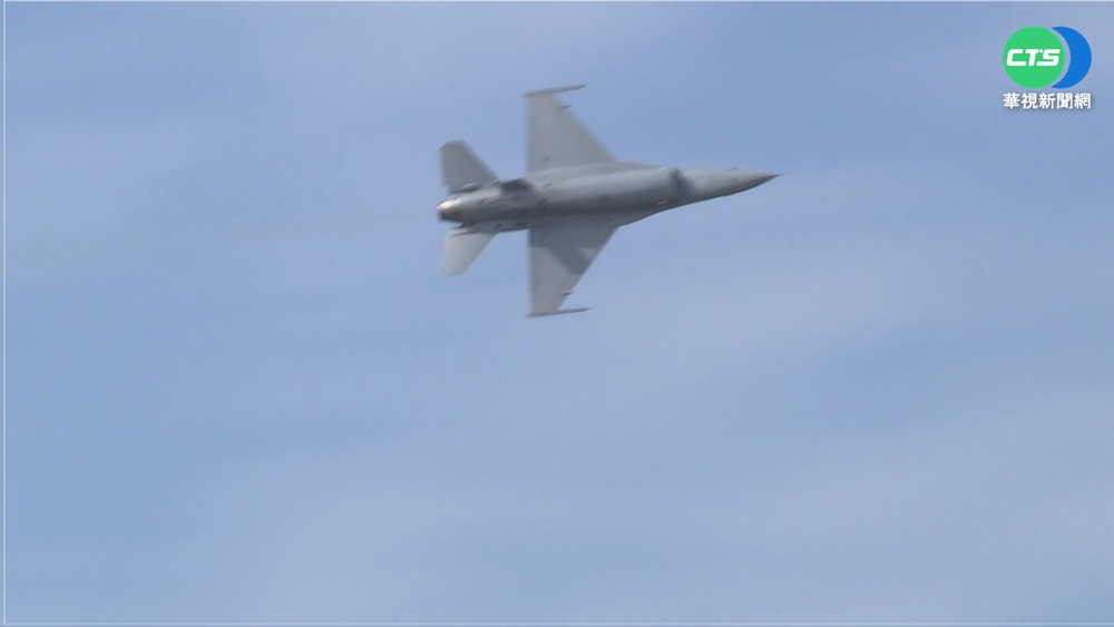 路透:美正設法提前交付台F-16V新戰機