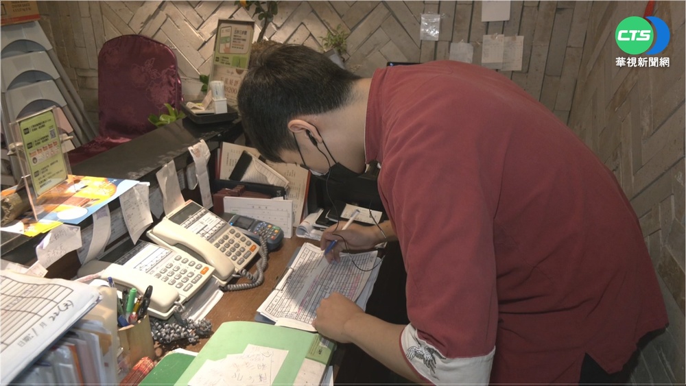 疫情衝擊退訂增 餐飲業急轉外賣減損