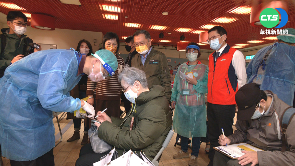 拚疫苗覆蓋率! 北車1.2劑下午隨到隨打