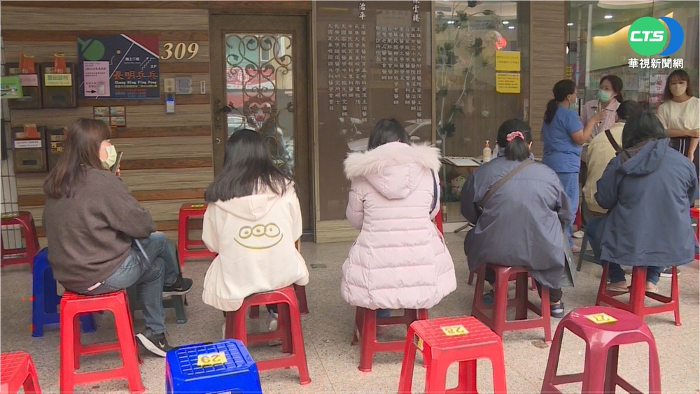 高雄中島商港9千人篩6陽 社區8千人皆陰