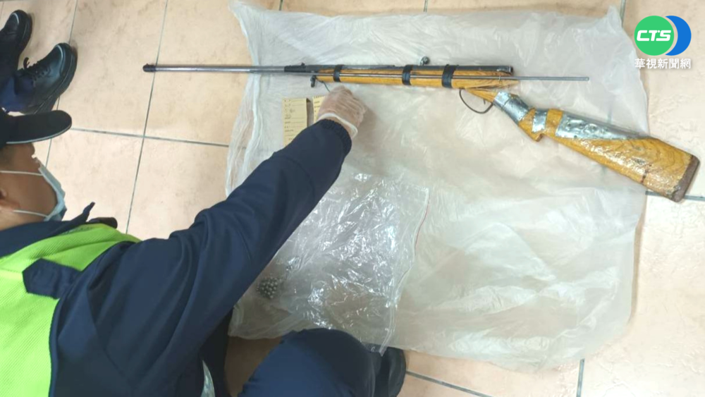 喝過頭! 花蓮男拿獵槍轟擊友人屋舍