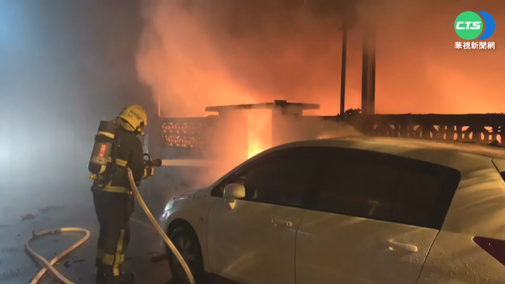 民宅清晨大火 住戶聞爆裂聲驚醒逃