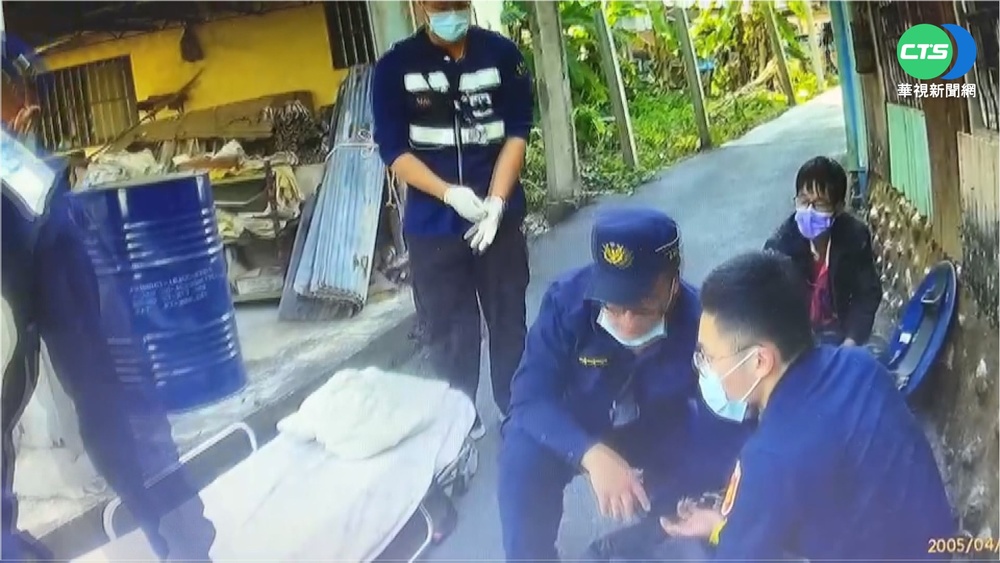 思覺失調男拒強制就醫 持鐵鍊襲警消