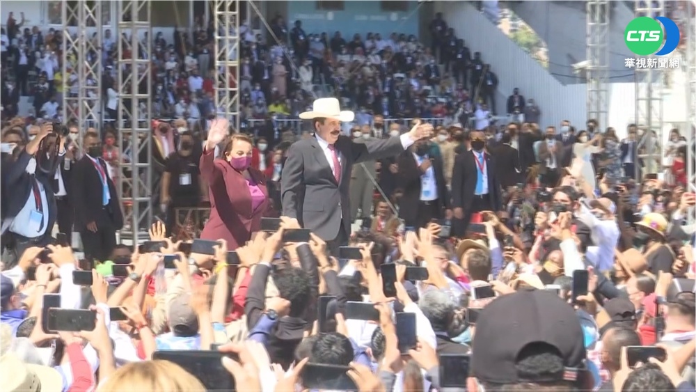 宏國總統就職大典 3萬人烈日下群聚