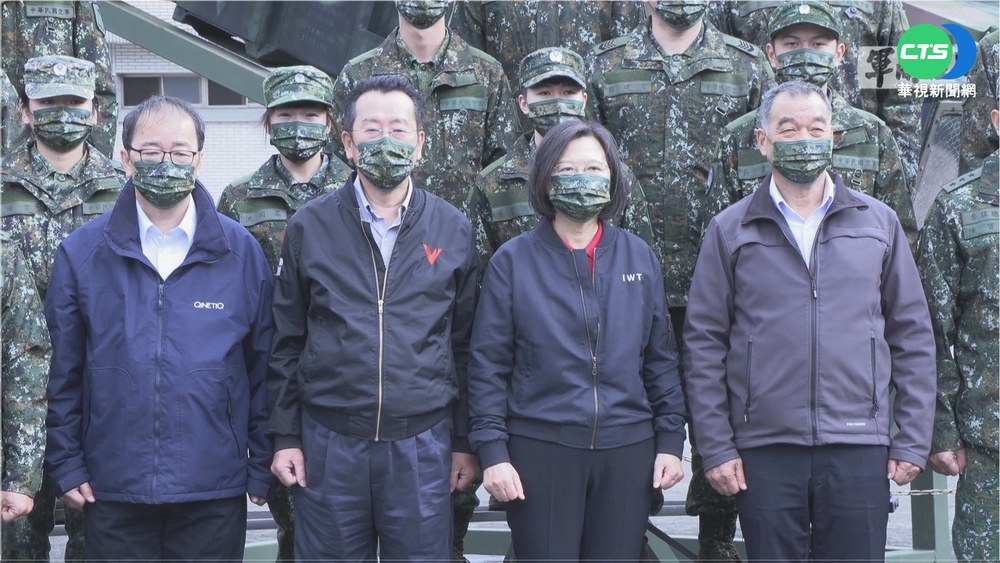 初一視察軍警.台電慰勞 總統期勉"零排放"