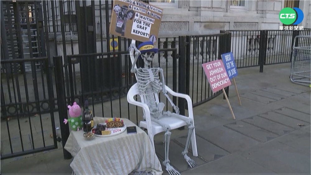 封城期間與幕僚開趴 強森堅不下台引群憤