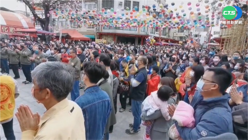 "媽祖寶寶"回娘家 朴子配天宮廟前大團拜