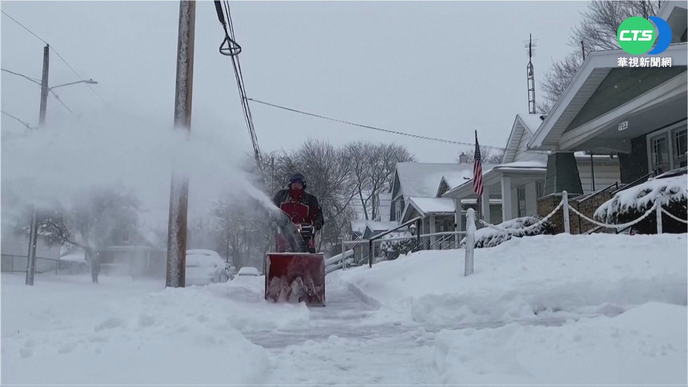 暴風雪襲美 近5千航班取消.數十萬戶停電