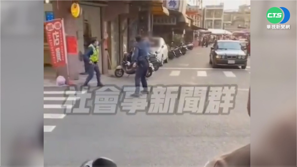 男搶彩券行猛揮菜刀與警對峙 遭噴辣椒水