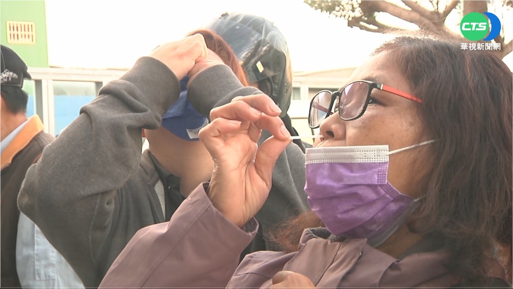 陰性才能上班! 開工日125員工排隊快篩